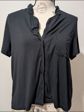aerie Black Short Sleeve Button-Front Top